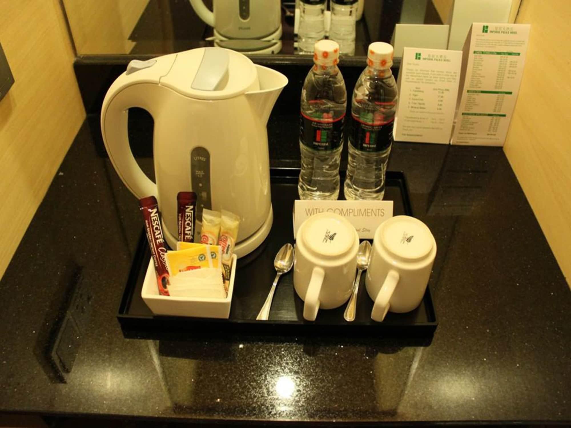 Imperial Palace Hotel Мири Экстерьер фото