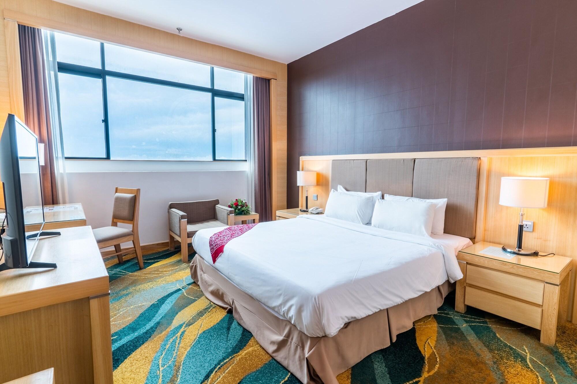 Imperial Palace Hotel Мири Экстерьер фото