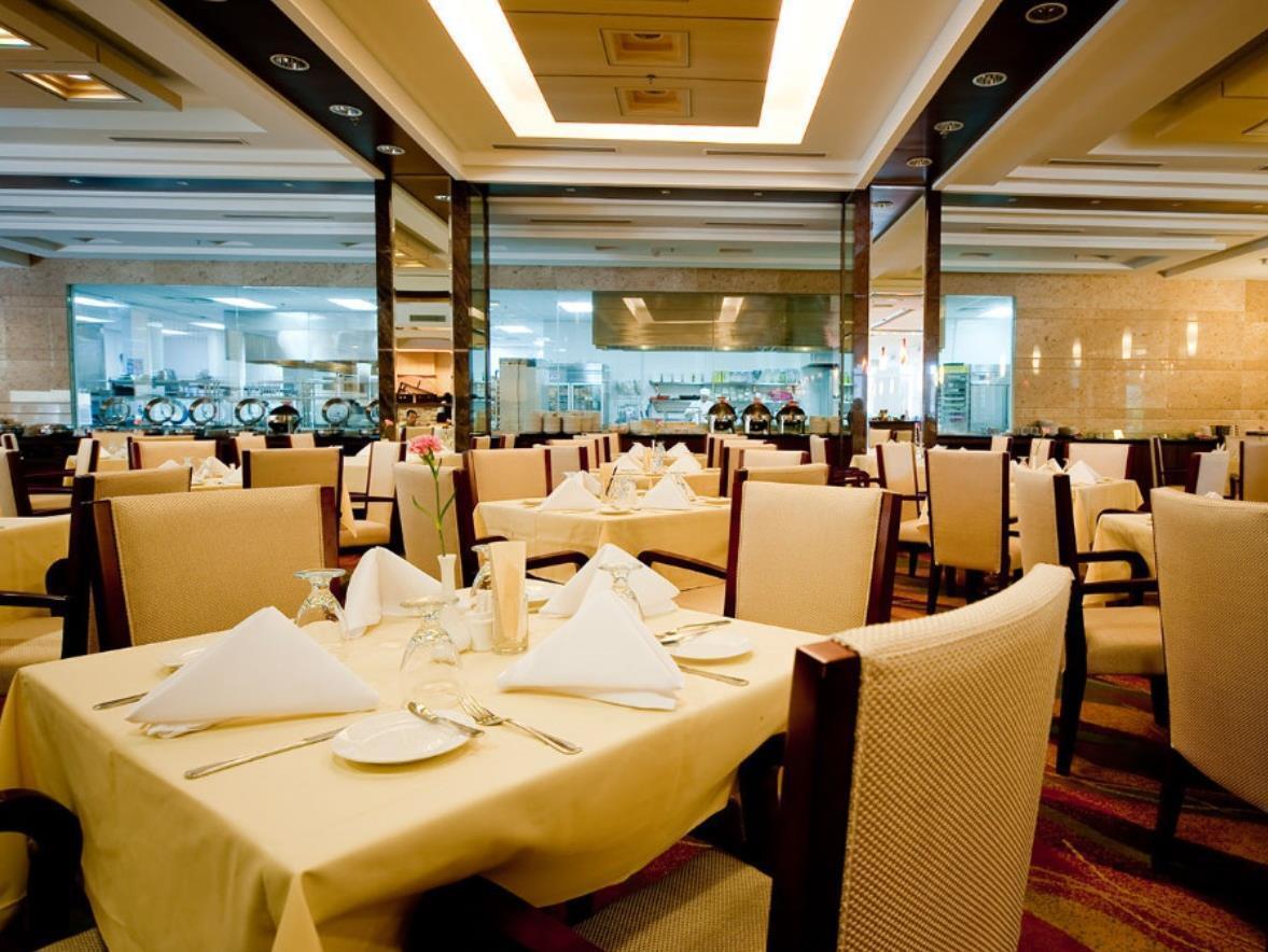 Imperial Palace Hotel Мири Экстерьер фото