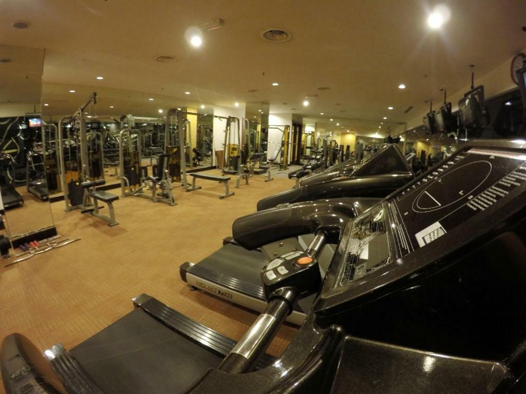 Imperial Palace Hotel Мири Экстерьер фото