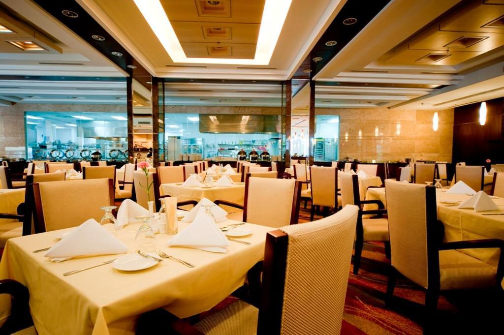 Imperial Palace Hotel Мири Экстерьер фото