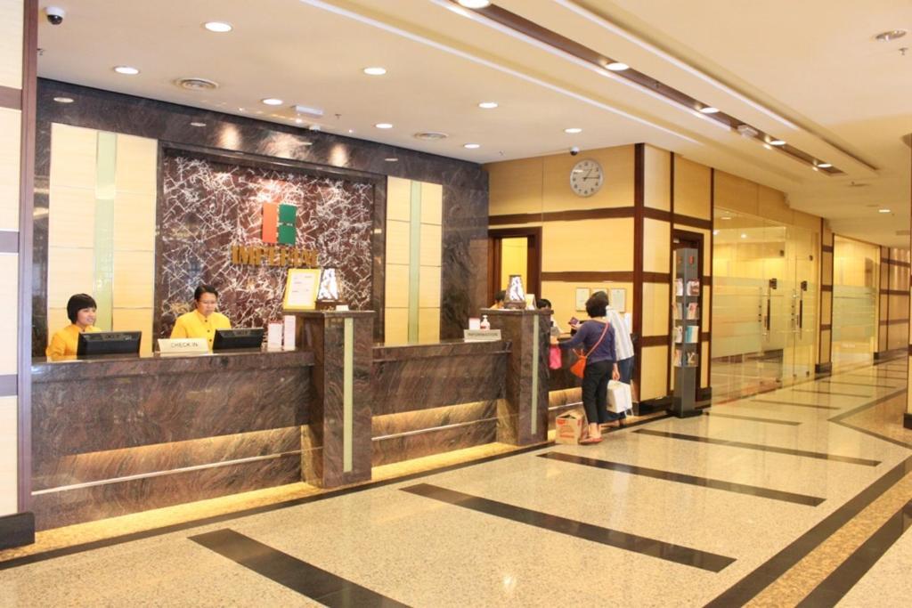 Imperial Palace Hotel Мири Экстерьер фото